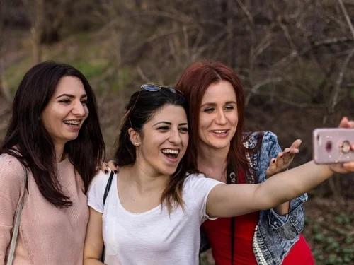 Akrep Yerleşimleri: Gölgelerinizdeki Gücü Keşfetme ve Ruhsal Dönüşüm Sanatı
