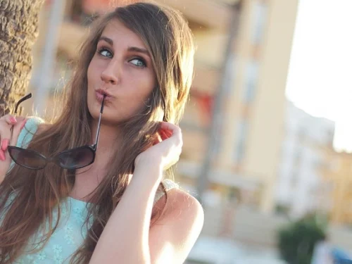 Yükseleni İkizler Olan Kova Burcu Erkeği Dış Kişiliğinizi Ortaya Çıkarın